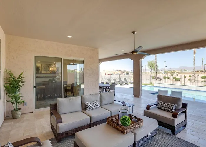 Holiday home Private Pool & Grill: Modern Retreat
